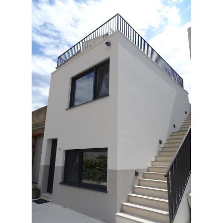Modern Small House With A Terrace Split Bagian luar foto