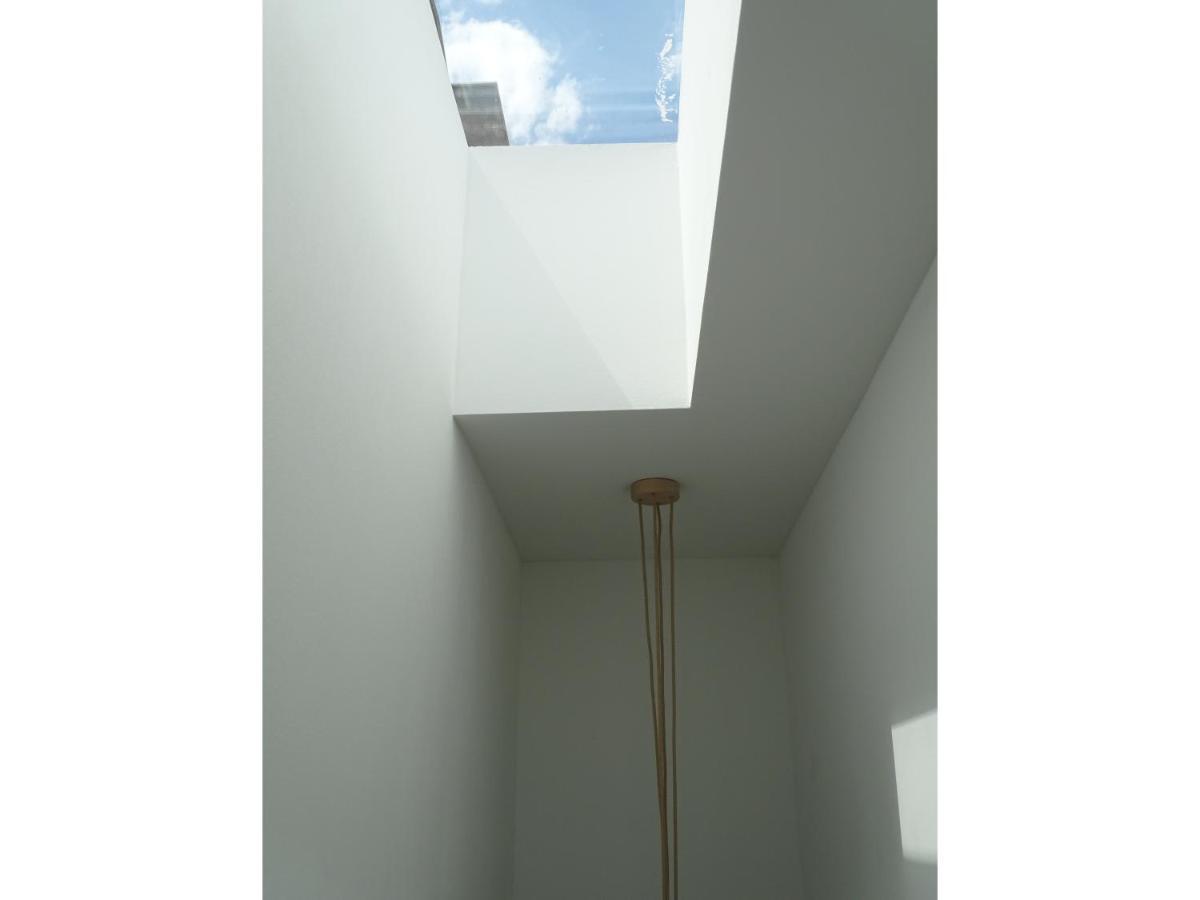 Modern Small House With A Terrace Split Bagian luar foto